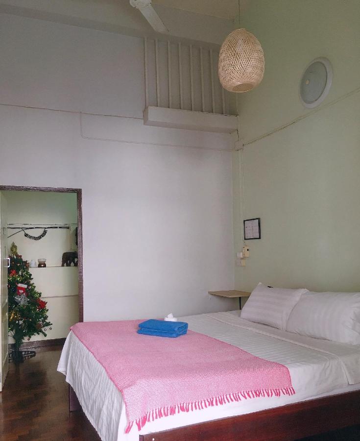 Wayside Guesthouse Чіангмай Екстер'єр фото
